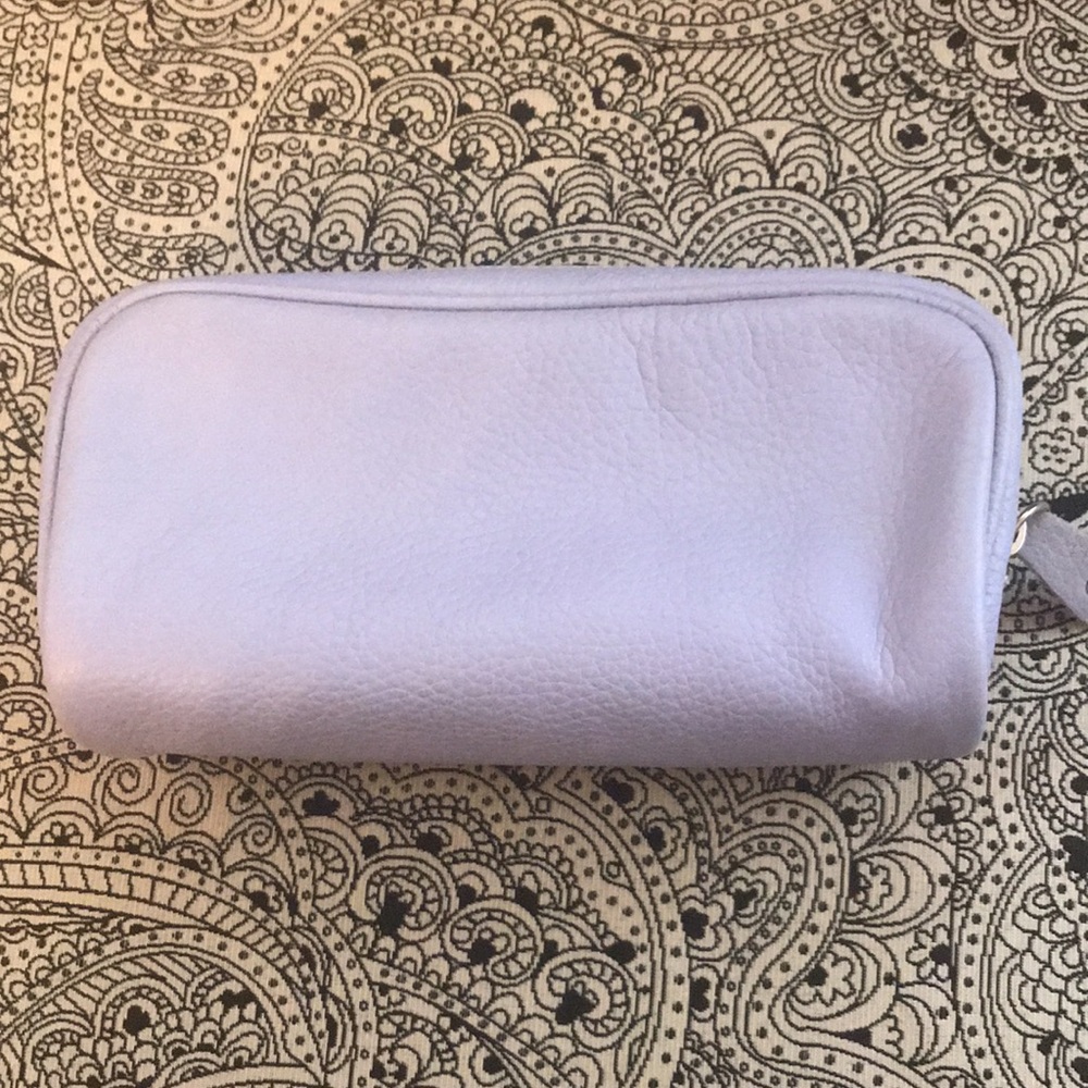 Roots Pouch - Picture 2 of 5